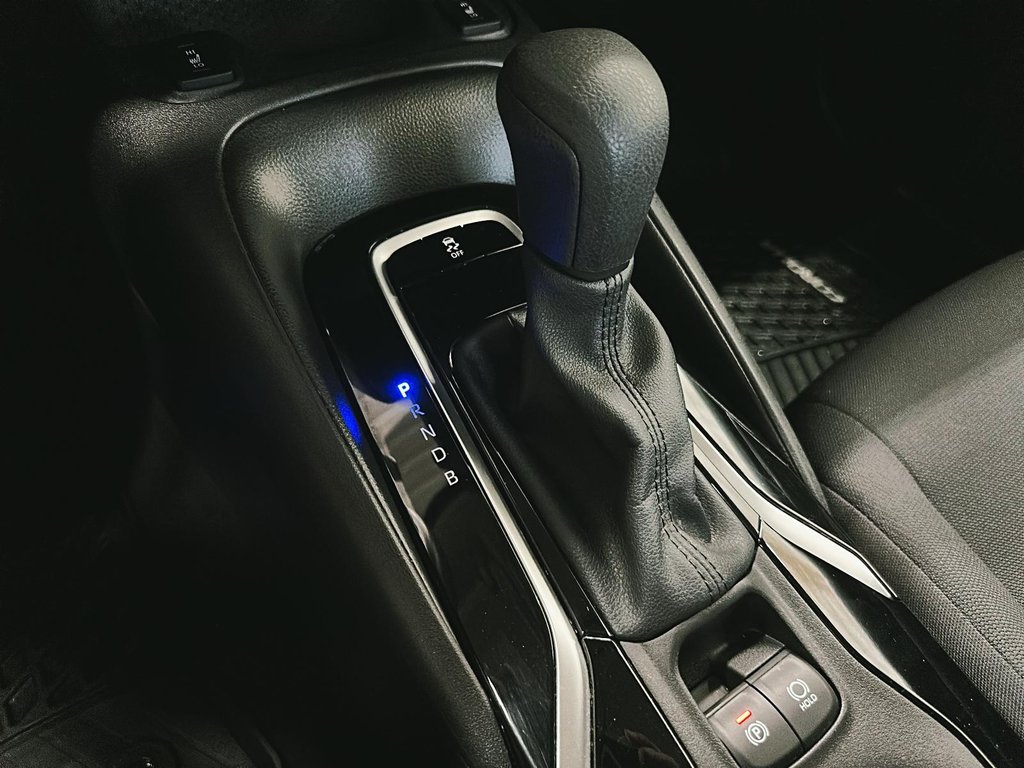2020 Toyota Corolla 4-door Sedan LE CVT in Stratford, Ontario - 14 - w1024h768px