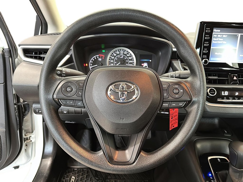 2020 Toyota Corolla 4-door Sedan LE CVT in Stratford, Ontario - 11 - w1024h768px