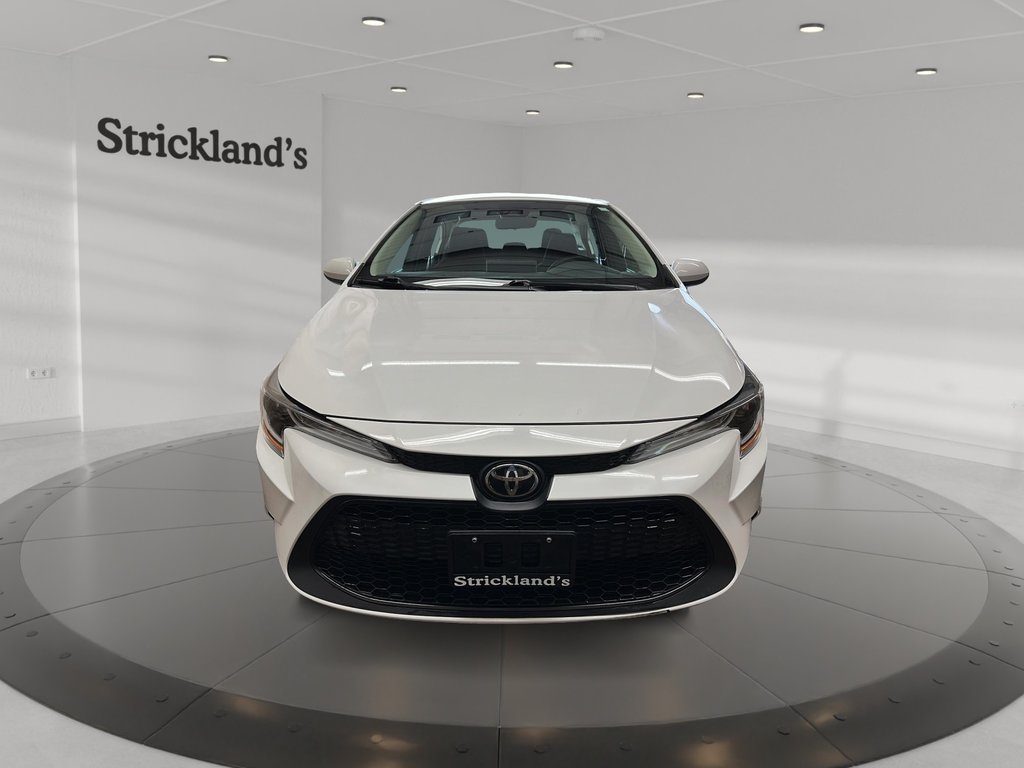 2020 Toyota Corolla 4-door Sedan LE CVT in Stratford, Ontario - 2 - w1024h768px
