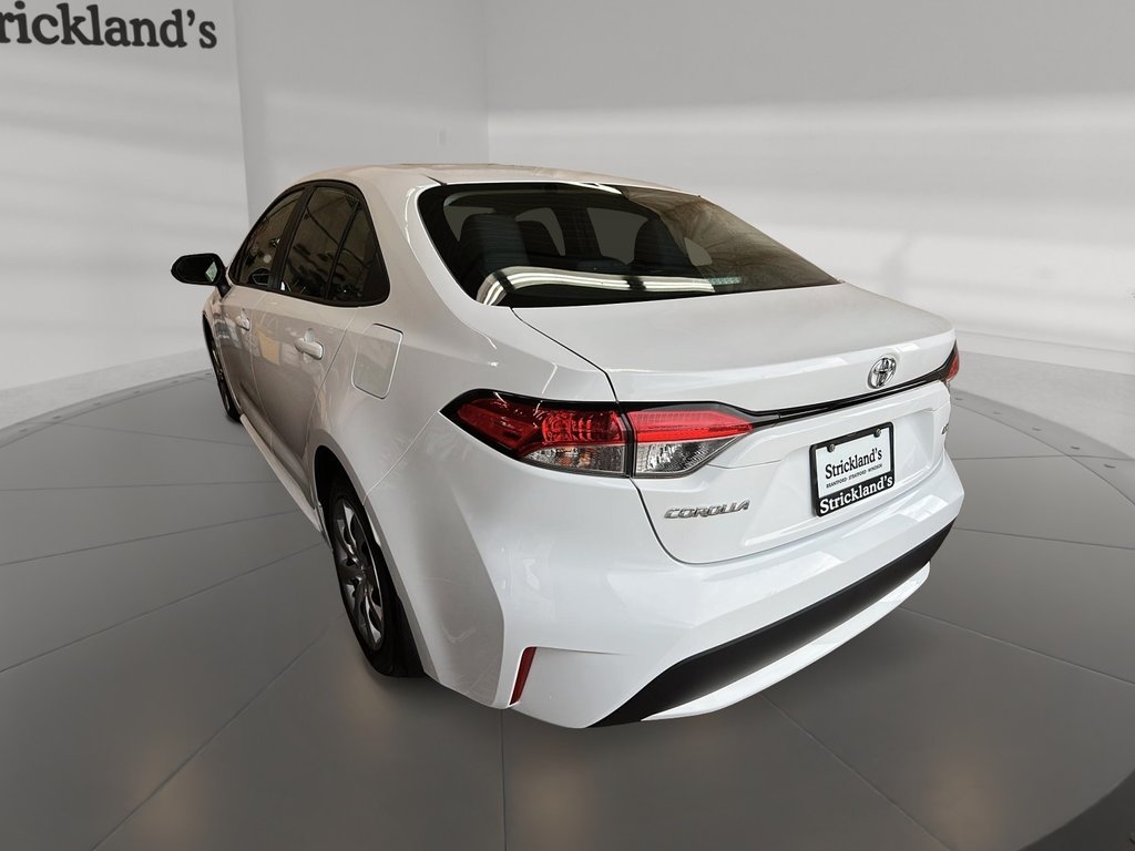 2020 Toyota Corolla 4-door Sedan LE CVT in Stratford, Ontario - 4 - w1024h768px
