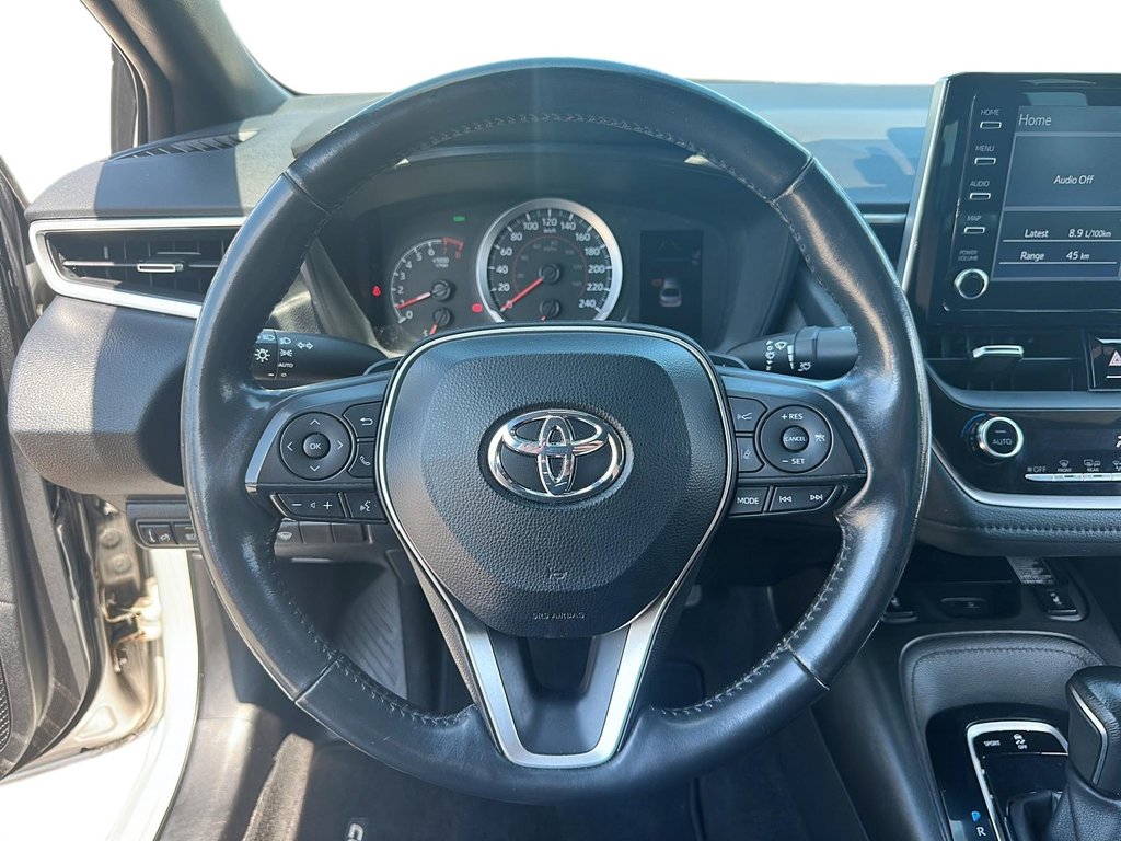 2020 Toyota Corolla 4-door Sedan SE CVT in Stratford, Ontario - 11 - w1024h768px