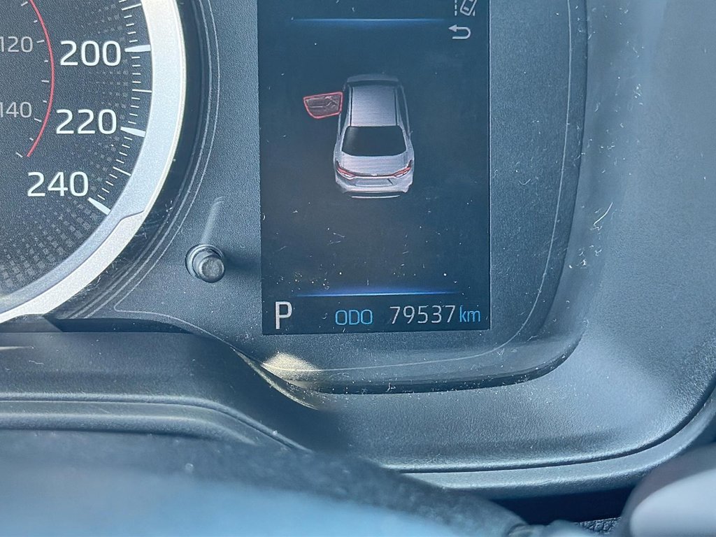 2020 Toyota Corolla 4-door Sedan SE CVT in Stratford, Ontario - 12 - w1024h768px