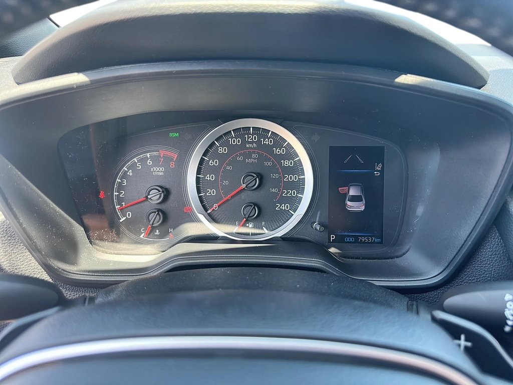 2020 Toyota Corolla 4-door Sedan SE CVT in Stratford, Ontario - 13 - w1024h768px