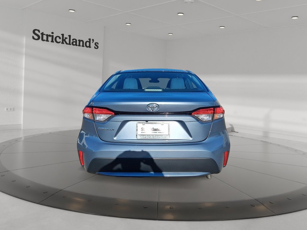 2020 Toyota Corolla 4-door Sedan L 6M in Stratford, Ontario - 3 - w1024h768px