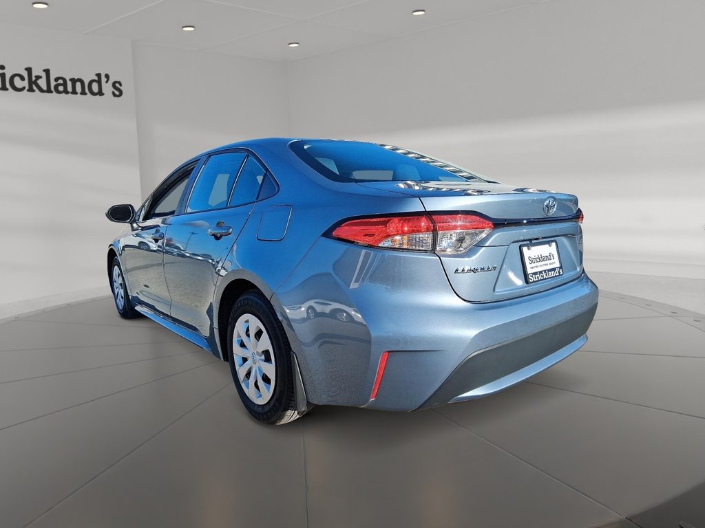 2020 Toyota Corolla 4-door Sedan L 6M in Stratford, Ontario - 4 - w1024h768px