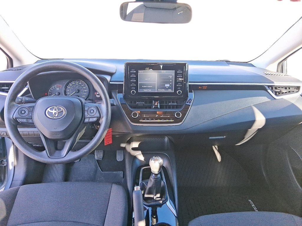 2020 Toyota Corolla 4-door Sedan L 6M in Stratford, Ontario - 10 - w1024h768px