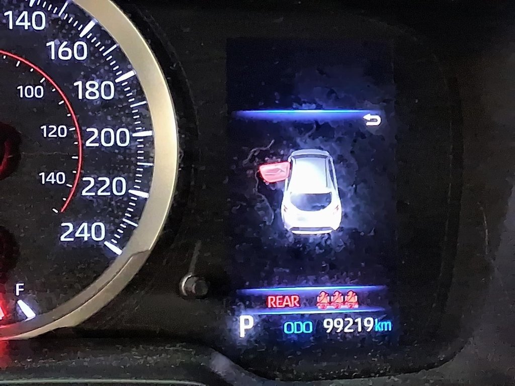 2020 Toyota Corolla Hatchback CVT in Stratford, Ontario - 14 - w1024h768px