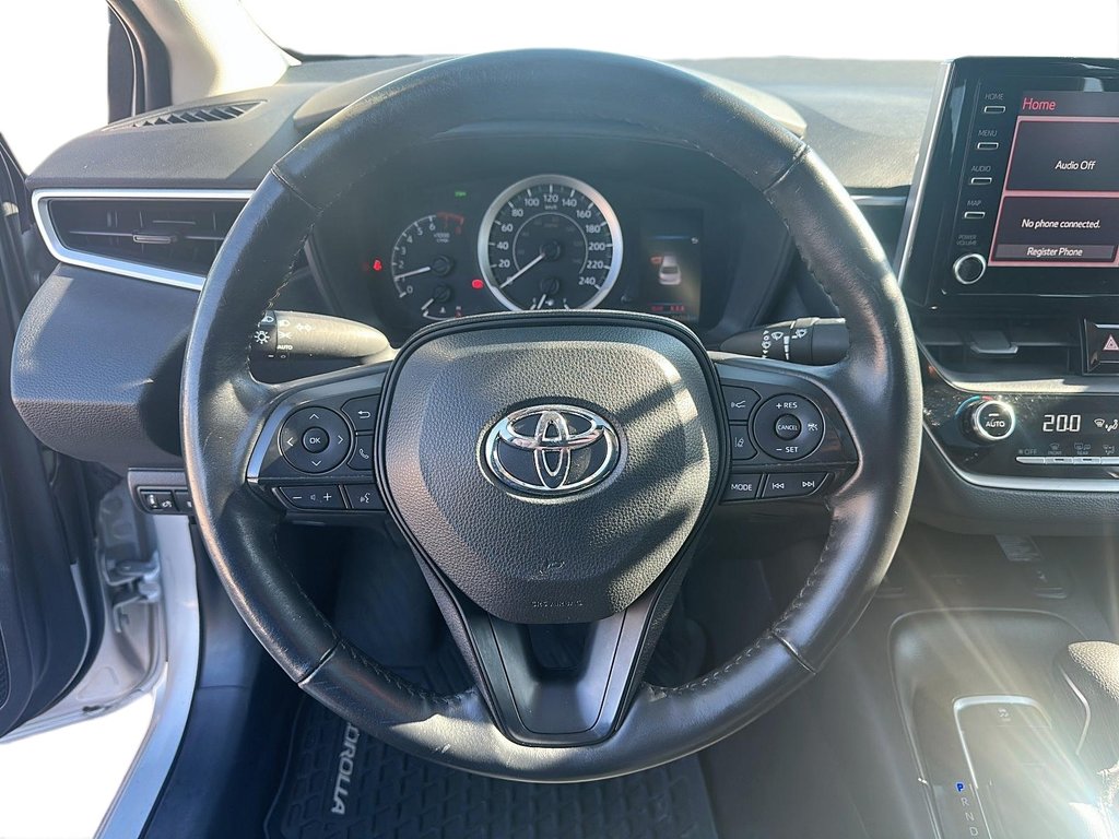 2021 Toyota Corolla LE CVT in Stratford, Ontario - 10 - w1024h768px