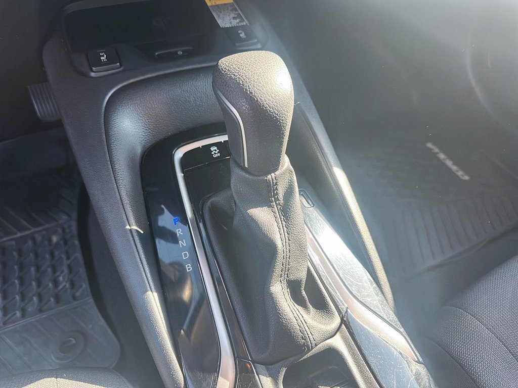 2021 Toyota Corolla LE CVT in Stratford, Ontario - 13 - w1024h768px