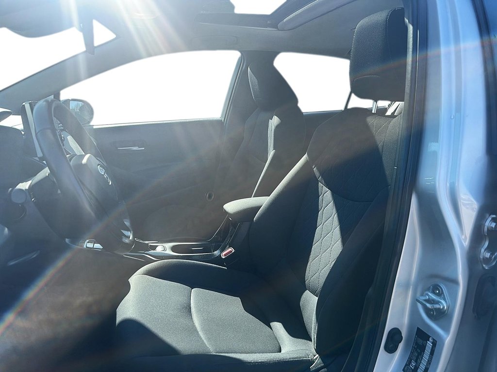 2021 Toyota Corolla LE CVT in Stratford, Ontario - 7 - w1024h768px