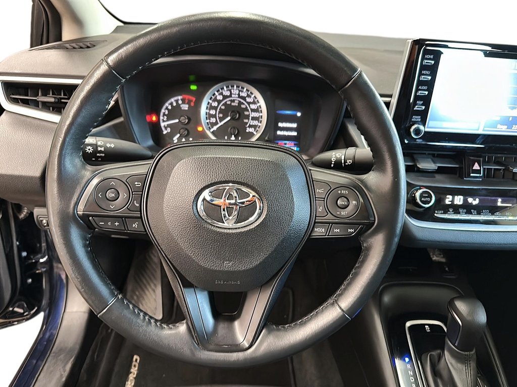 2021 Toyota Corolla LE CVT in Stratford, Ontario - 11 - w1024h768px
