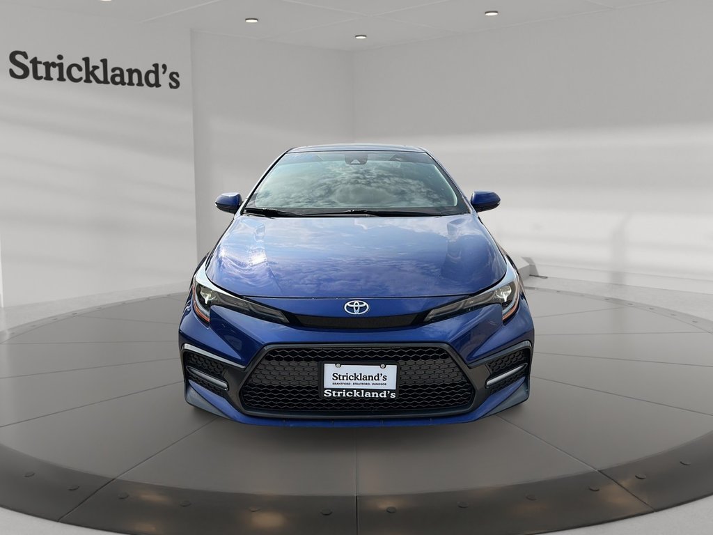 2022 Toyota Corolla SE 6M in Stratford, Ontario - 2 - w1024h768px