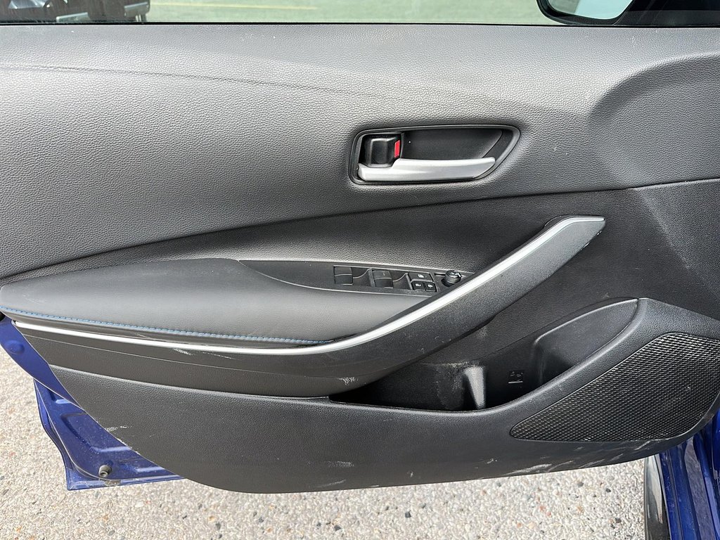 2022 Toyota Corolla SE 6M in Stratford, Ontario - 10 - w1024h768px