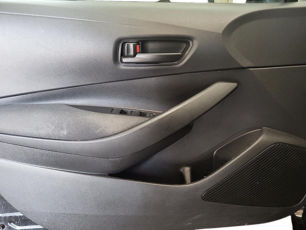 2022 Toyota Corolla LE CVT in Stratford, Ontario - 10 - w1024h768px