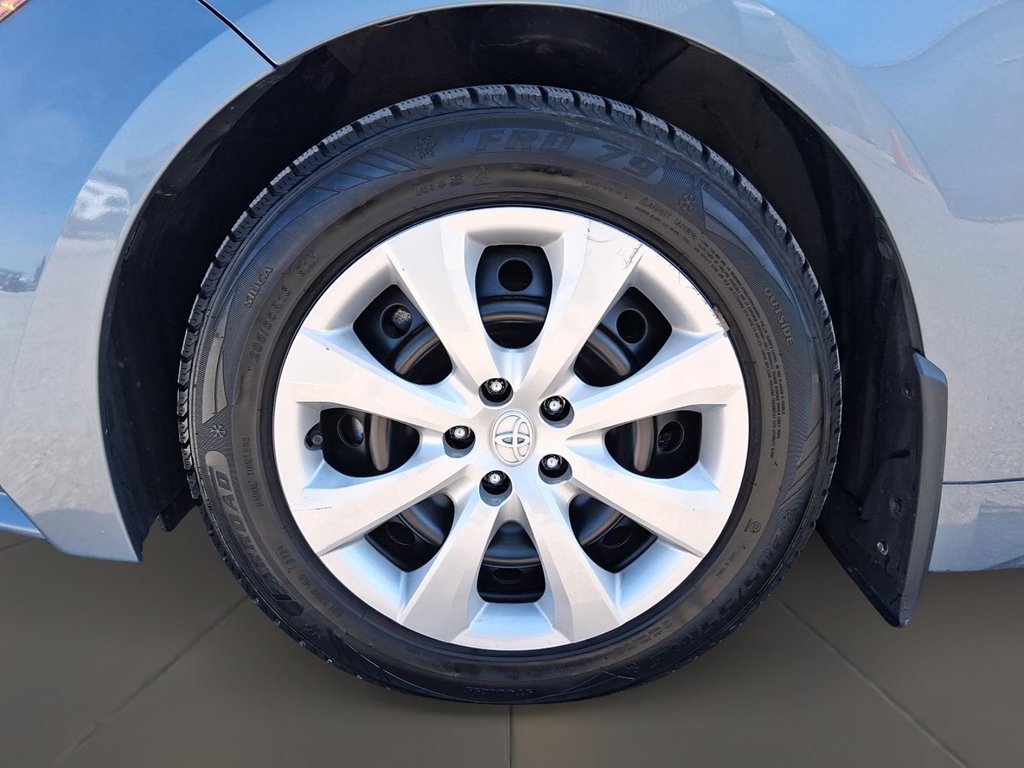2023 Toyota Corolla LE CVT in Stratford, Ontario - 7 - w1024h768px