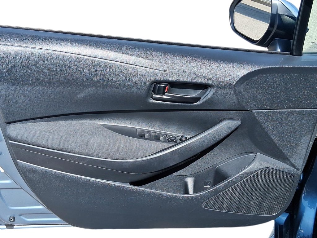 2023 Toyota Corolla LE CVT in Stratford, Ontario - 11 - w1024h768px