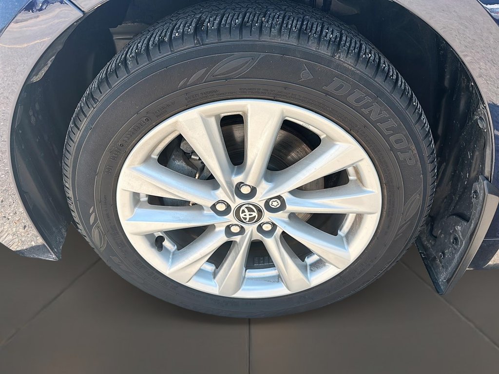 2024 Toyota Corolla LE CVT in Stratford, Ontario - 7 - w1024h768px