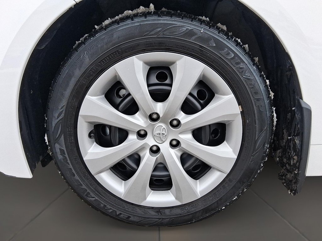 2024 Toyota Corolla LE CVT in Stratford, Ontario - 7 - w1024h768px