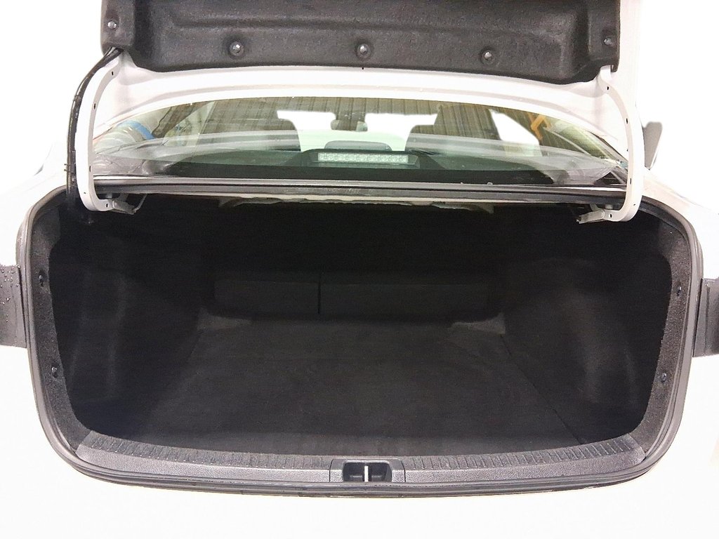 2024 Toyota Corolla LE CVT in Stratford, Ontario - 6 - w1024h768px
