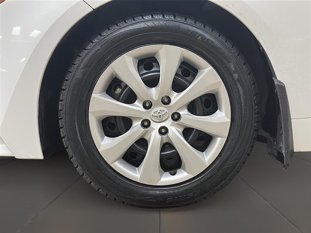 2024 Toyota Corolla LE CVT in Stratford, Ontario - 7 - w1024h768px