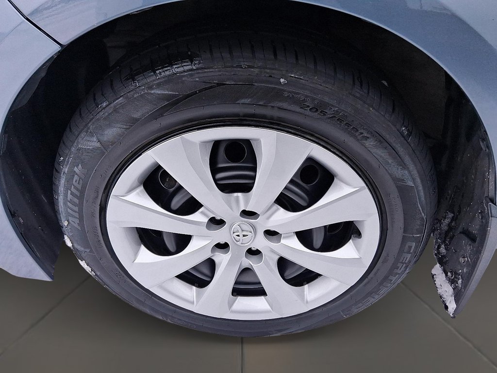 2024 Toyota Corolla LE CVT in Stratford, Ontario - 7 - w1024h768px