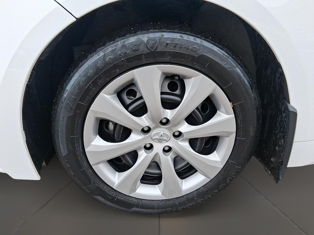 2024 Toyota Corolla LE CVT in Stratford, Ontario - 7 - w1024h768px