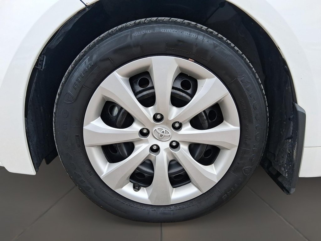 2024 Toyota Corolla LE CVT in Stratford, Ontario - 7 - w1024h768px