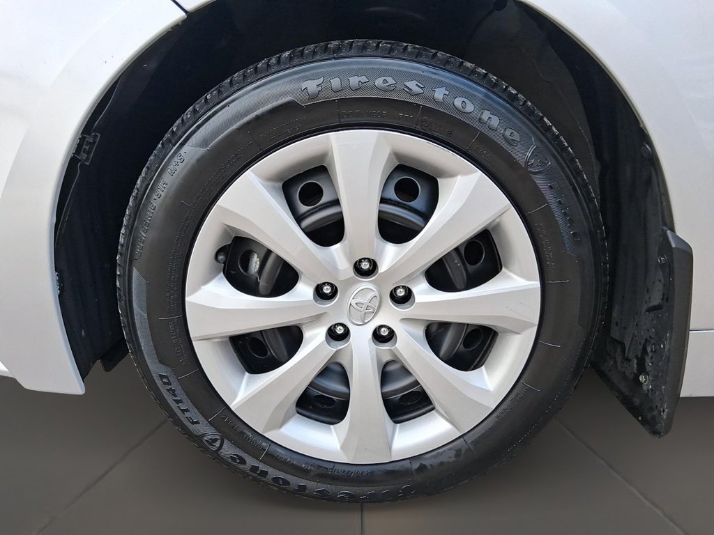 2024 Toyota Corolla LE CVT in Stratford, Ontario - 7 - w1024h768px