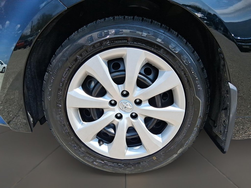 2024 Toyota Corolla LE CVT in Stratford, Ontario - 7 - w1024h768px
