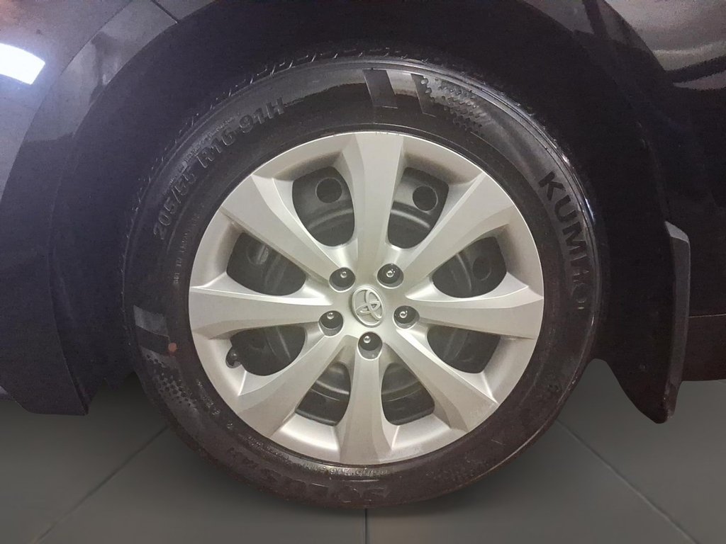 2024 Toyota Corolla LE CVT in Stratford, Ontario - 7 - w1024h768px