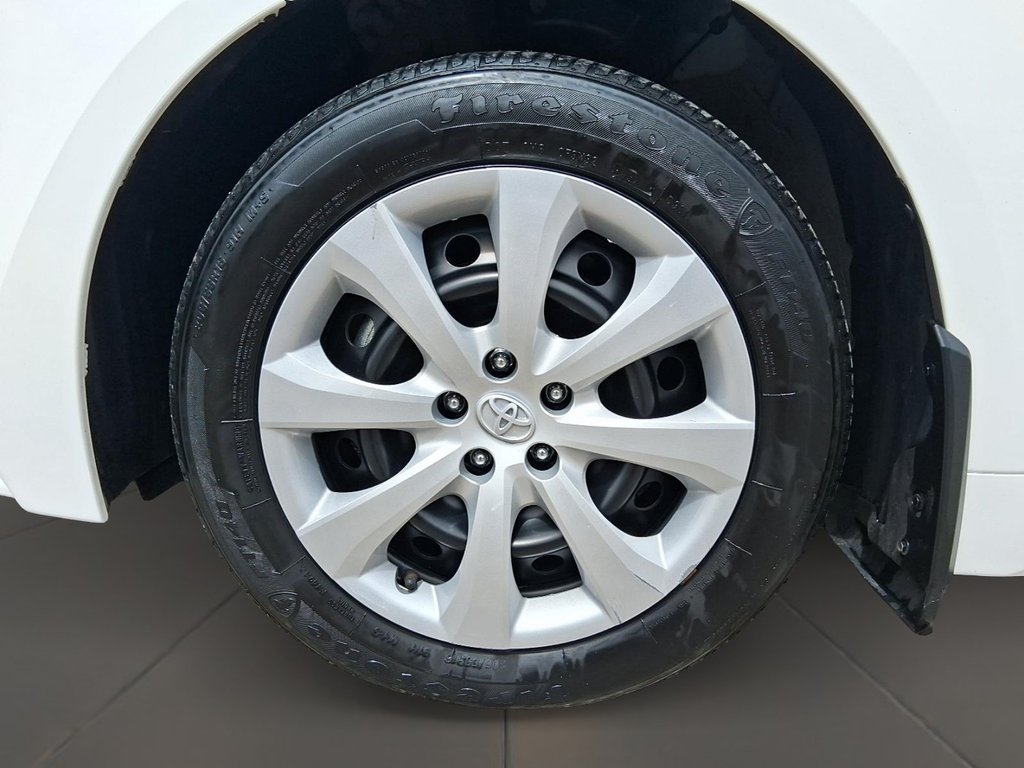 2024 Toyota Corolla LE CVT in Stratford, Ontario - 7 - w1024h768px