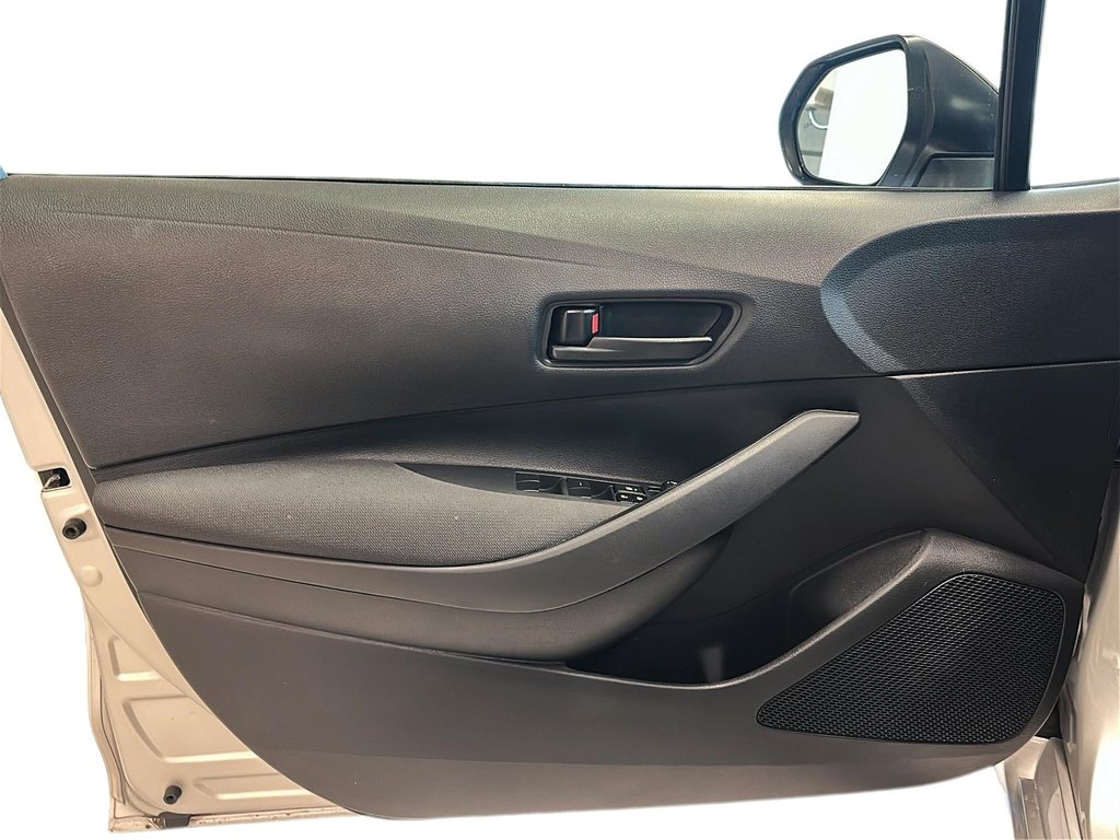 2025 Toyota Corolla LE CVT in Stratford, Ontario - 10 - w1024h768px