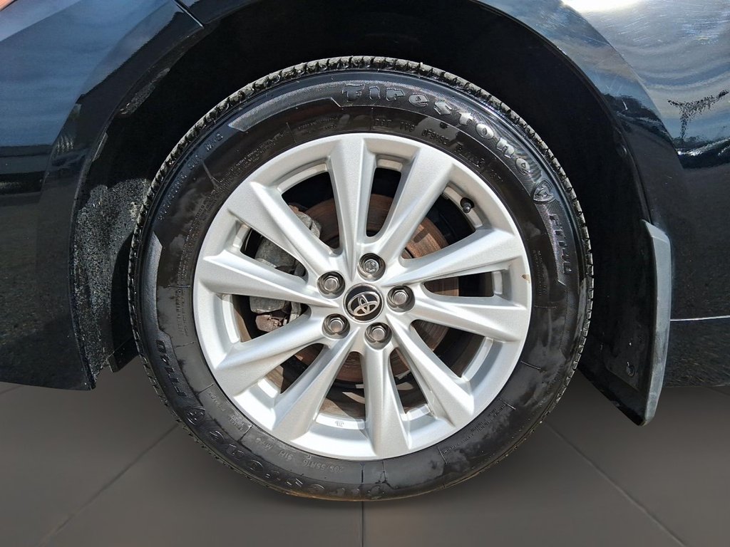 2025 Toyota Corolla SE CVT in Stratford, Ontario - 7 - w1024h768px