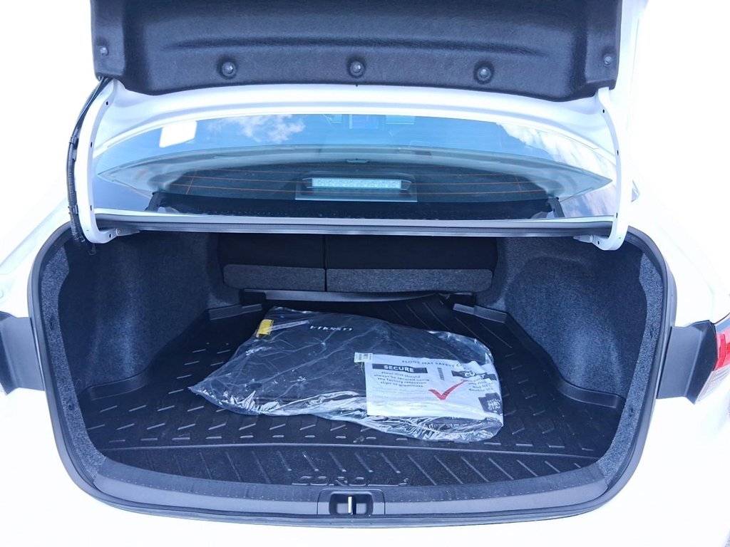 2026 Toyota Corolla SE CVT in Stratford, Ontario - 6 - w1024h768px