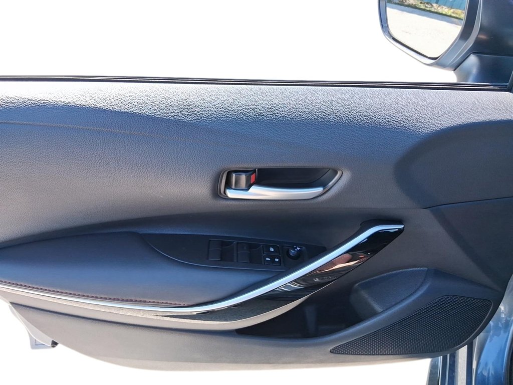 2026 Toyota Corolla XSE CVT in Stratford, Ontario - 11 - w1024h768px