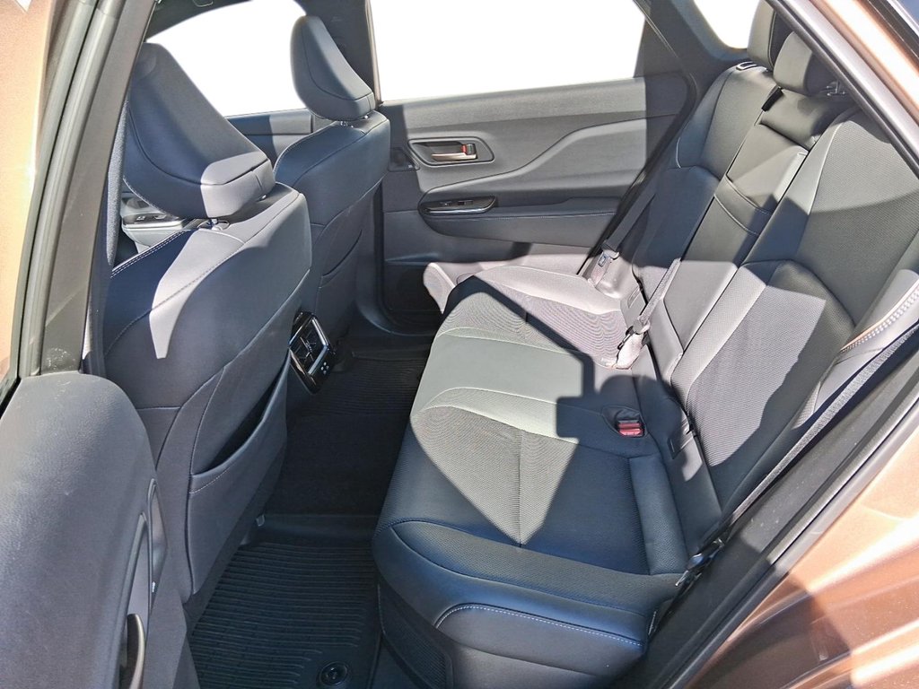 2025 Toyota Crown Signia Limited in Stratford, Ontario - 9 - w1024h768px