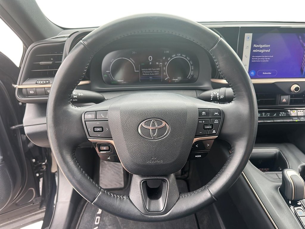2023 Toyota CROWN Limited in Stratford, Ontario - 11 - w1024h768px