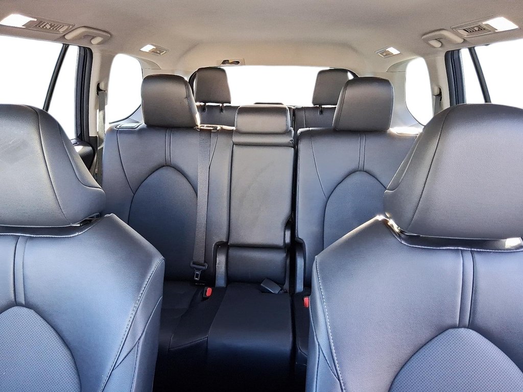 2025 Toyota Grand Highlander Hyb rid XLE AW in Stratford, Ontario - 12 - w1024h768px