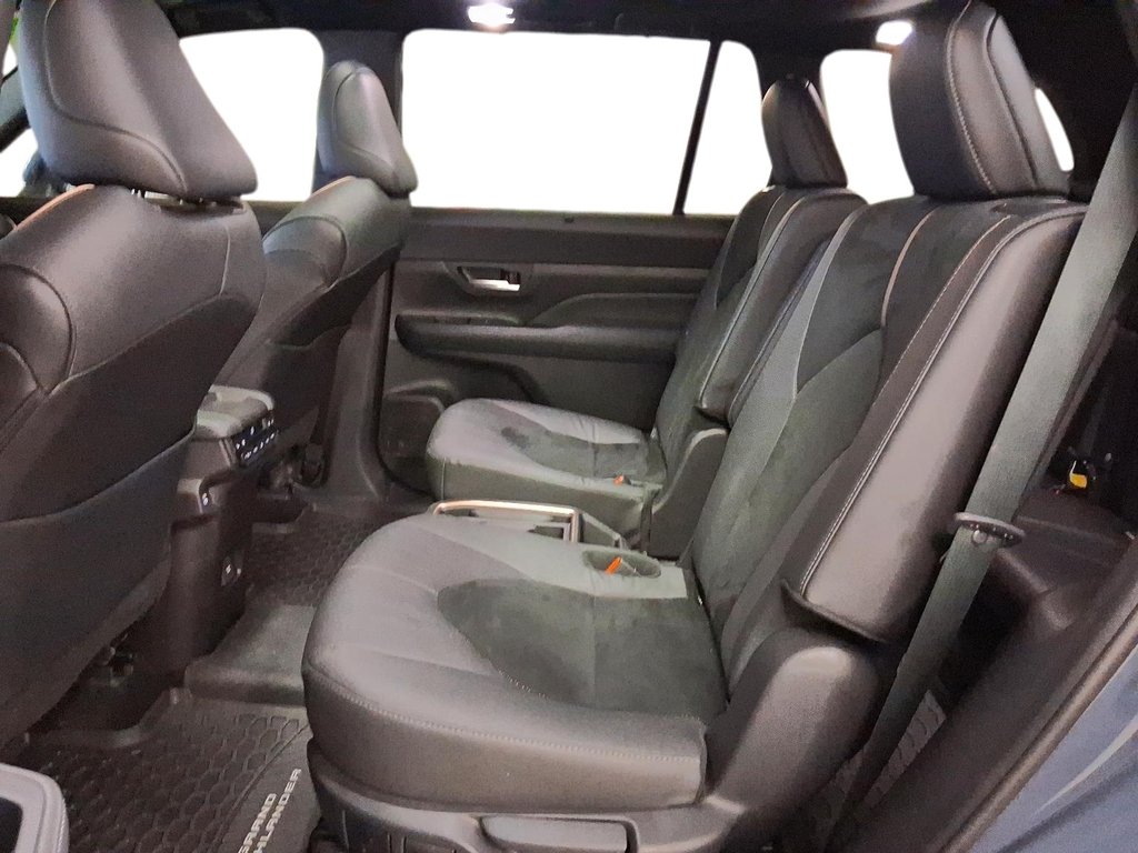 2025 Toyota Grand Highlander Hyb Grand Highlander Platinum Hybr in Stratford, Ontario - 9 - w1024h768px