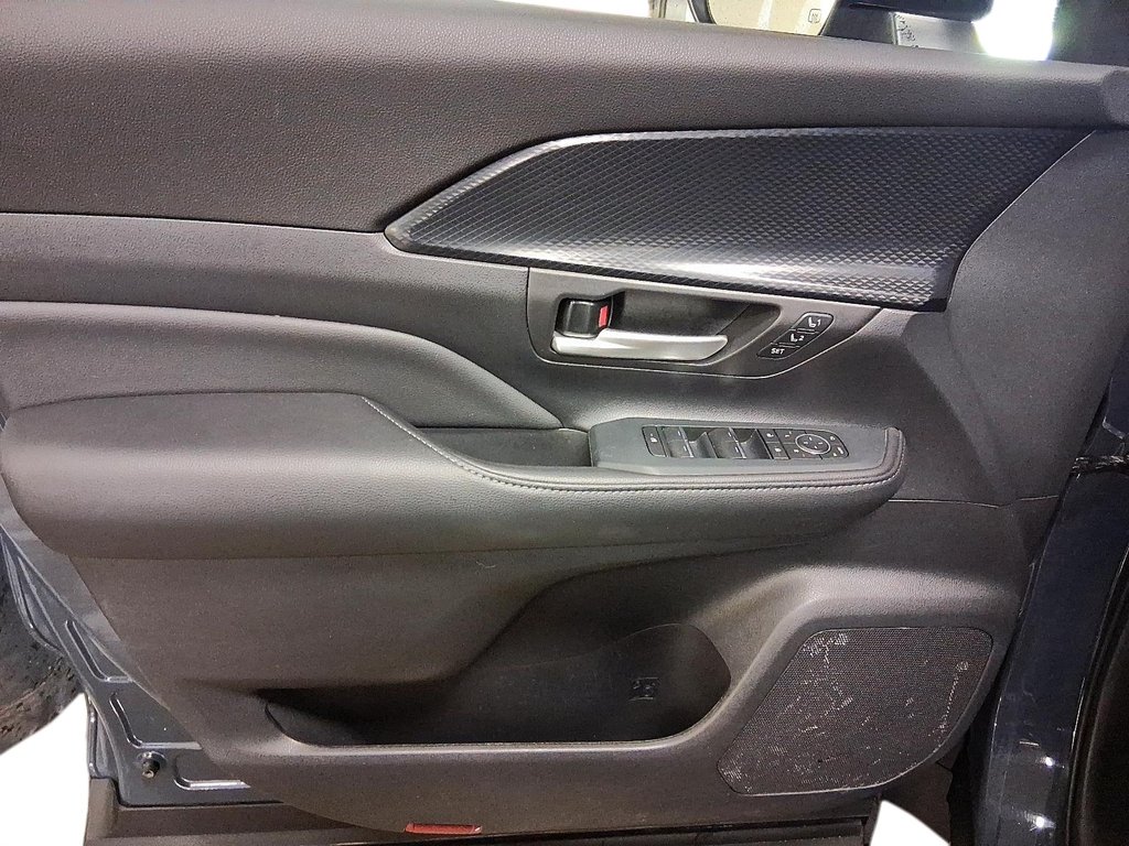 2025 Toyota Grand Highlander Hyb Grand Highlander Platinum Hybr in Stratford, Ontario - 12 - w1024h768px