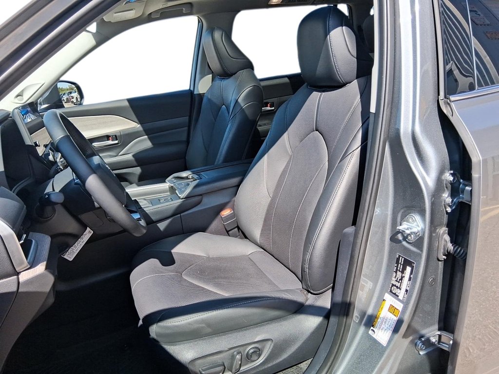 2026 Toyota Grand Highlander Hyb Grand Highlander Limited Hybri in Stratford, Ontario - 8 - w1024h768px