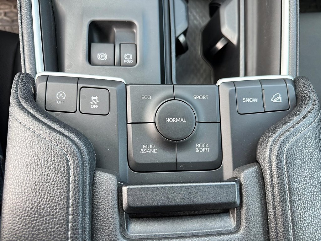 2024 Toyota Grand Highlander XLE AWD in Stratford, Ontario - 15 - w1024h768px