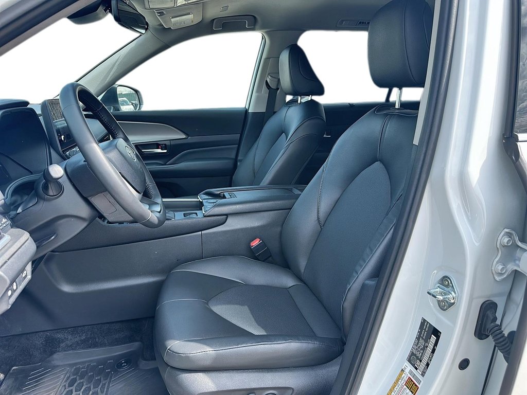 2024 Toyota Grand Highlander XLE AWD in Stratford, Ontario - 8 - w1024h768px
