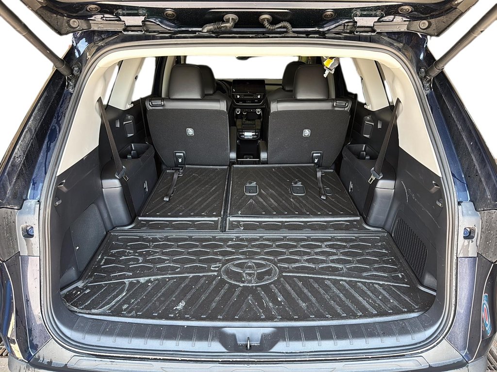 2026 Toyota Grand Highlander Limited AWD in Stratford, Ontario - 6 - w1024h768px