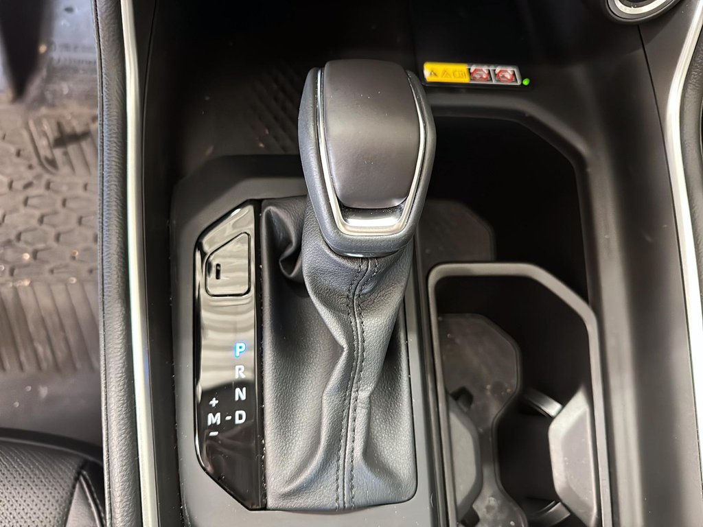 2026 Toyota Grand Highlander Limited AWD in Stratford, Ontario - 14 - w1024h768px