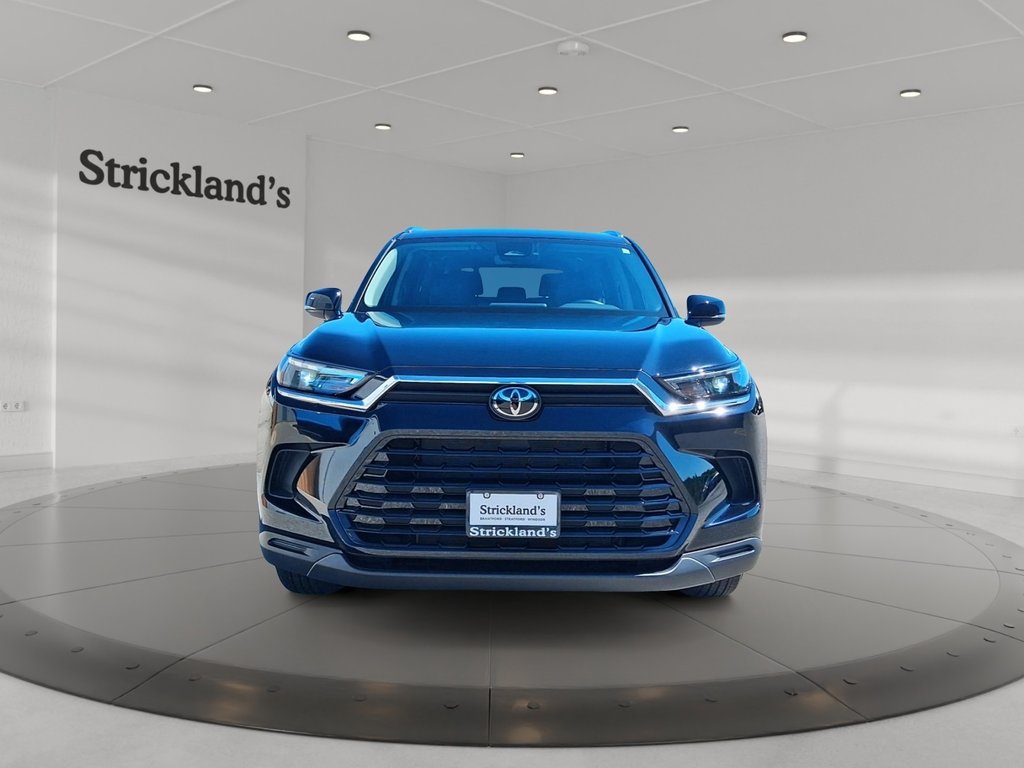 2026 Toyota Grand Highlander XLE AWD in Stratford, Ontario - 2 - w1024h768px