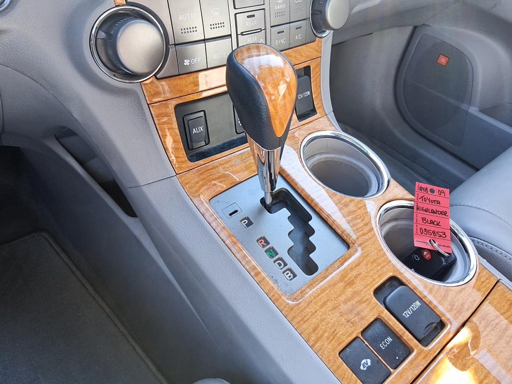 2009 Toyota Highlander Hybrid 4WDi LTD 7-Pass in Stratford, Ontario - 18 - w1024h768px