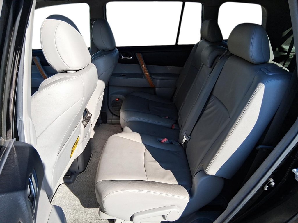 2009 Toyota Highlander Hybrid 4WDi LTD 7-Pass in Stratford, Ontario - 11 - w1024h768px