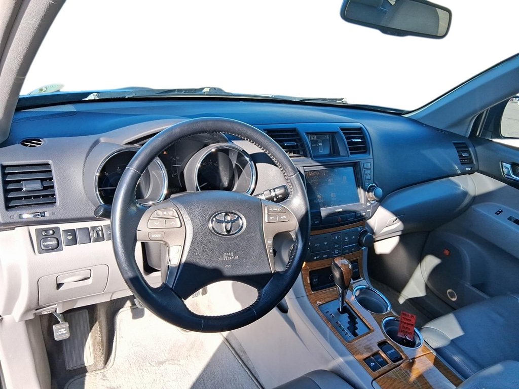 2009 Toyota Highlander Hybrid 4WDi LTD 7-Pass in Stratford, Ontario - 13 - w1024h768px