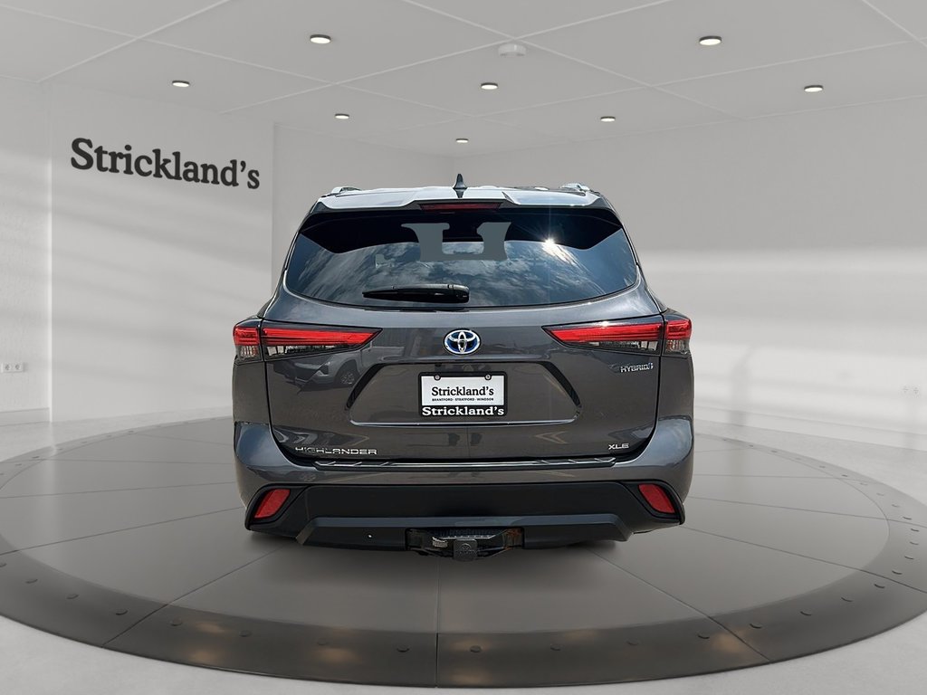 2021 Toyota Highlander hybrid XLE AWD in Stratford, Ontario - 3 - w1024h768px